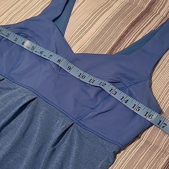 Lululemon Run Tame Me Porcelain Blue Women's 8 Tank Top Yoga Exercise Jogging - Picture 11 of 12